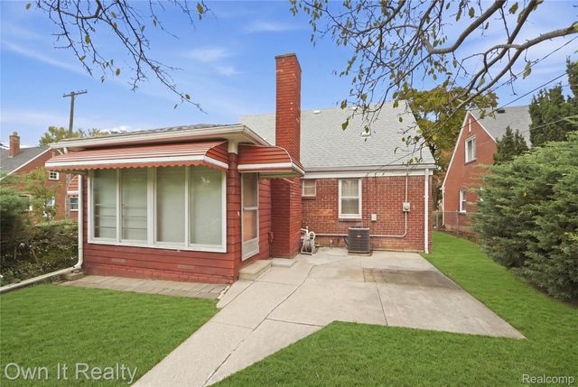 2661 Hollywood Street, Dearborn, MI 48124