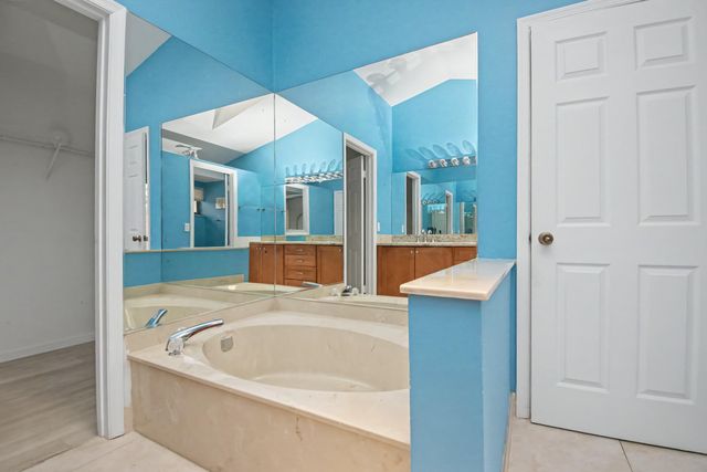 7986 Palacio Del Mar Drive, Boca Raton, FL 33433