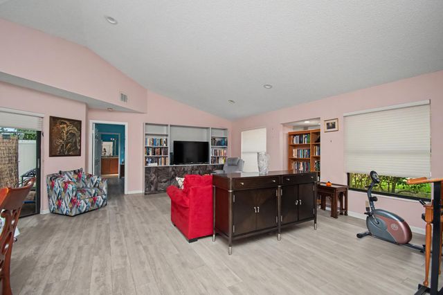 7986 Palacio Del Mar Drive, Boca Raton, FL 33433