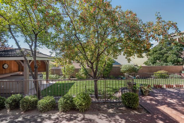 9949 Cardinal Street NW, Albuquerque, NM 87114
