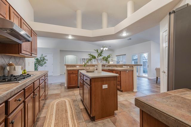 9949 Cardinal Street NW, Albuquerque, NM 87114