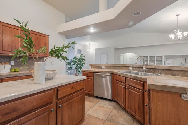 9949 Cardinal Street NW, Albuquerque, NM 87114