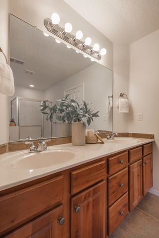 9949 Cardinal Street NW, Albuquerque, NM 87114