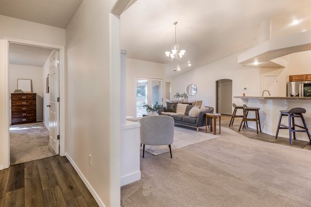 9949 Cardinal Street NW, Albuquerque, NM 87114