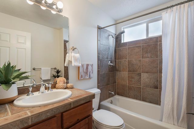 9949 Cardinal Street NW, Albuquerque, NM 87114