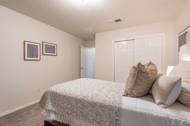 9949 Cardinal Street NW, Albuquerque, NM 87114