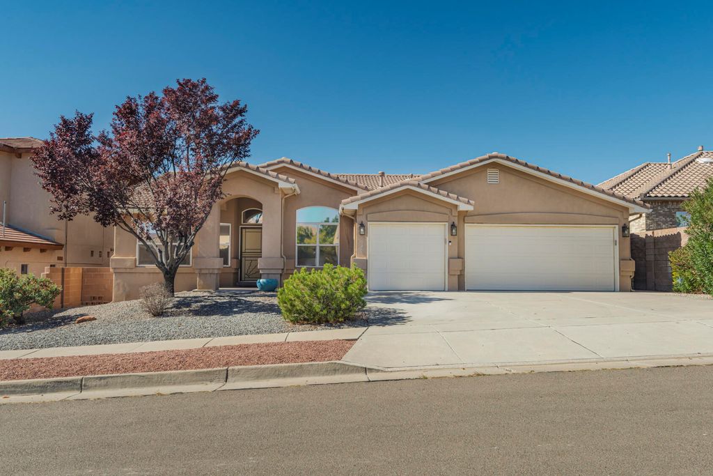 9949 Cardinal Street NW, Albuquerque, NM 87114