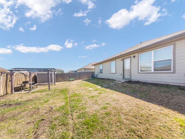 117 Garcitas Creek LN, Hutto, TX 78634