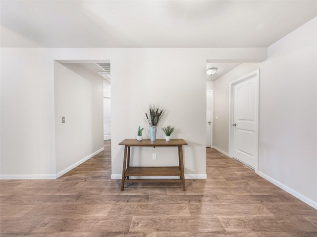 117 Garcitas Creek LN, Hutto, TX 78634