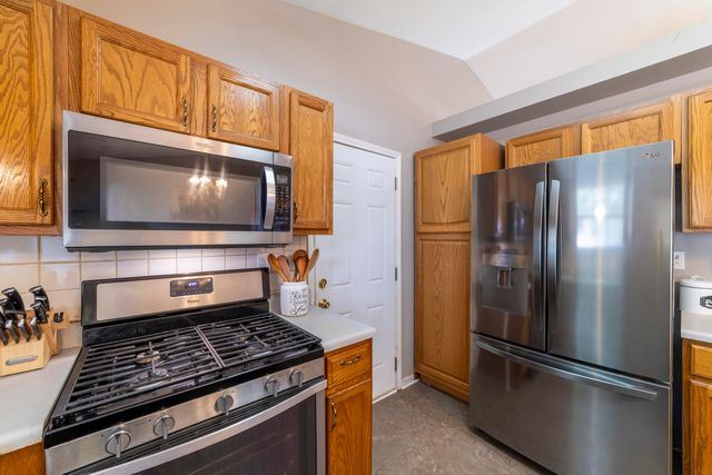 3624 Fairway Drive, Chesterton, IN 46304