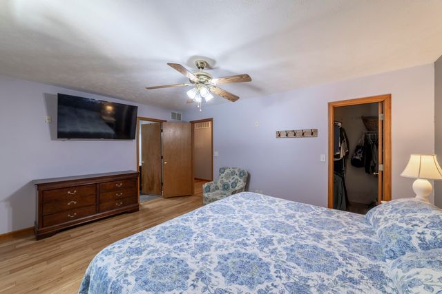 3624 Fairway Drive, Chesterton, IN 46304