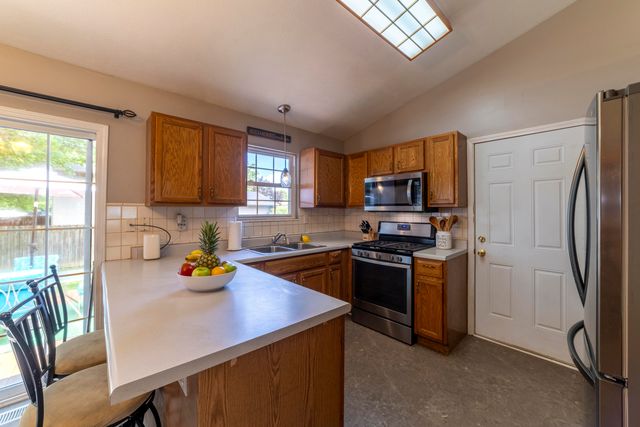 3624 Fairway Drive, Chesterton, IN 46304