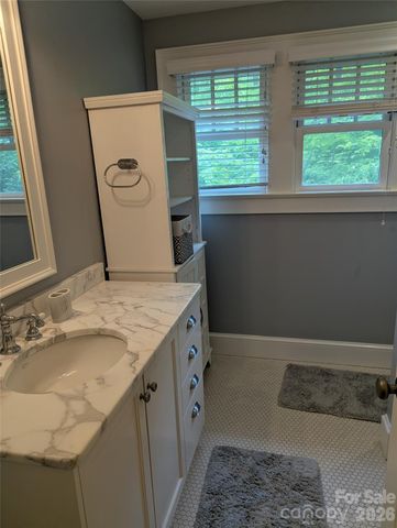 47 Cheshire Drive, Black Mountain, NC 28711