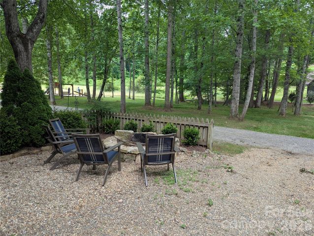 47 Cheshire Drive, Black Mountain, NC 28711