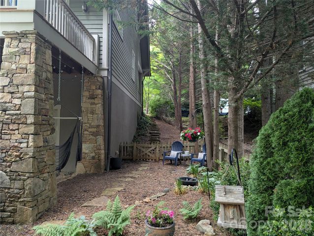 47 Cheshire Drive, Black Mountain, NC 28711