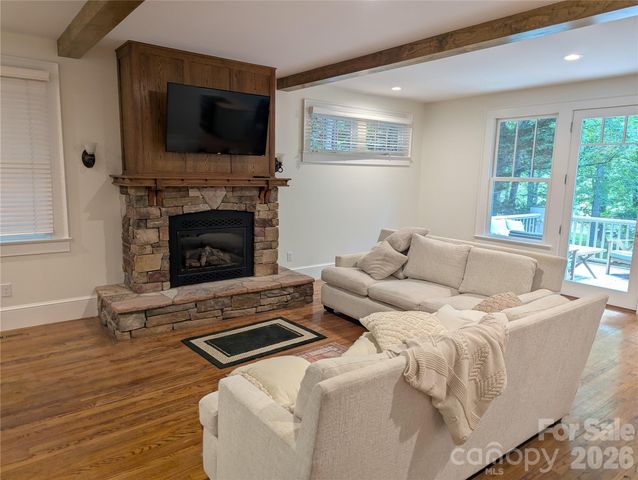 47 Cheshire Drive, Black Mountain, NC 28711