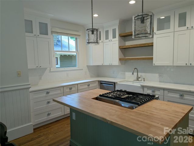 47 Cheshire Drive, Black Mountain, NC 28711