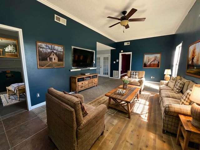 100 Wolfe Street, Thibodaux, LA 70301