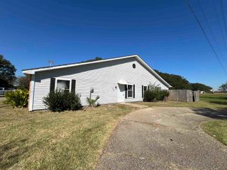 100 Wolfe Street, Thibodaux, LA 70301