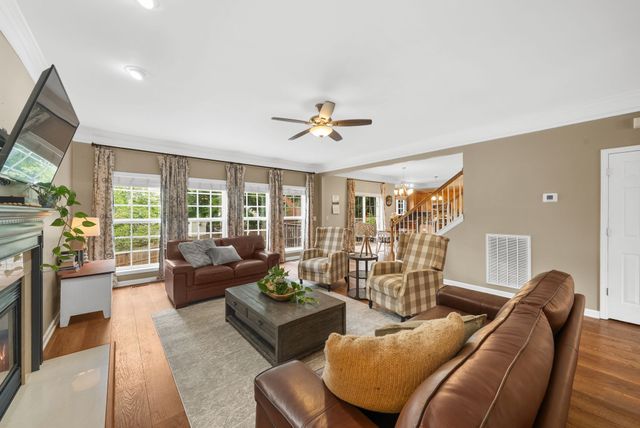 2929 Buckner Ln, Spring Hill, TN 37174