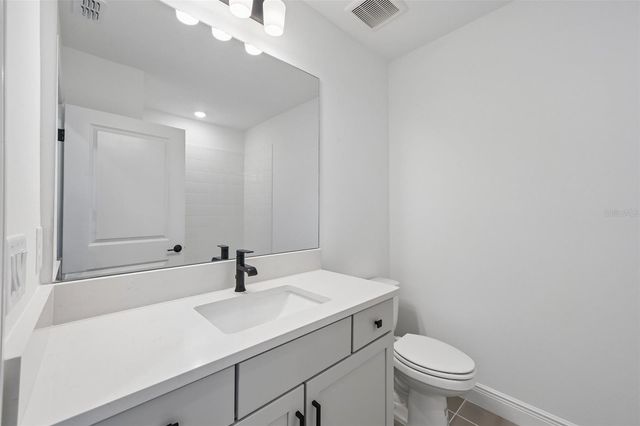 8229 SEAFLOWER PARKWAY, Bradenton, FL 34210