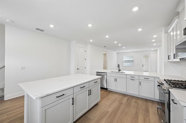 8229 SEAFLOWER PARKWAY, Bradenton, FL 34210