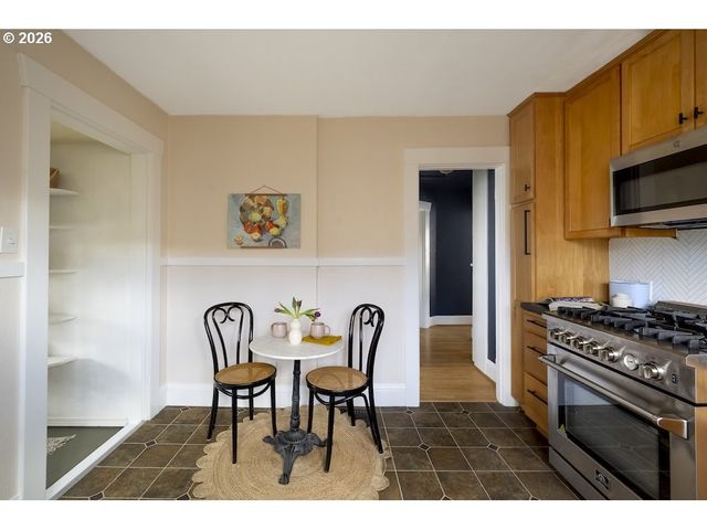 6035 Se KNIGHT St, Portland, OR 97206