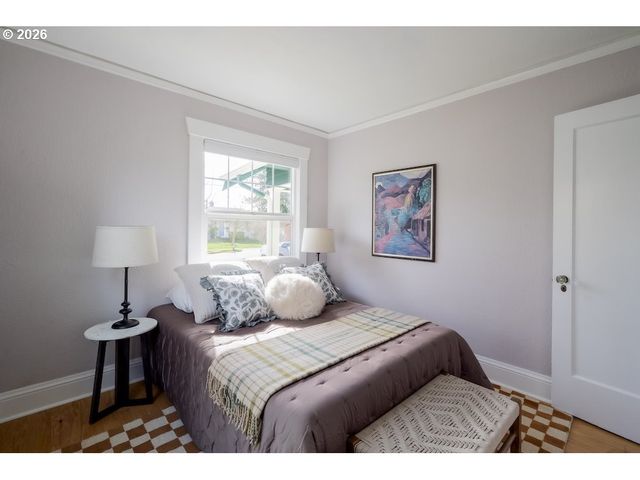 6035 Se KNIGHT St, Portland, OR 97206