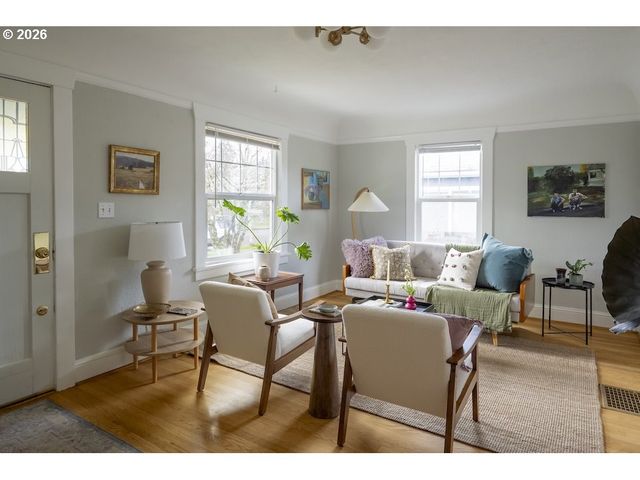 6035 Se KNIGHT St, Portland, OR 97206