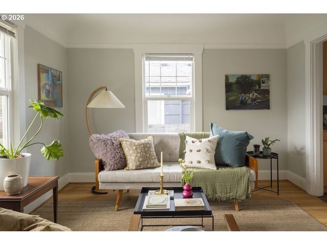 6035 Se KNIGHT St, Portland, OR 97206