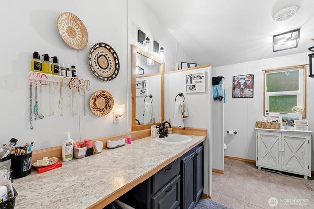 28915 Mountain Highway E, Graham, WA 98338