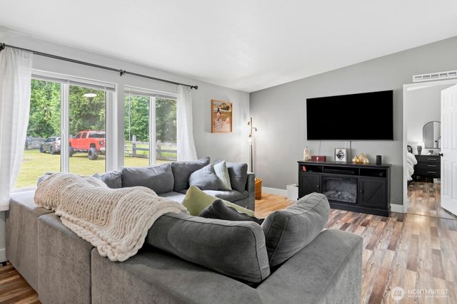 28915 Mountain Highway E, Graham, WA 98338