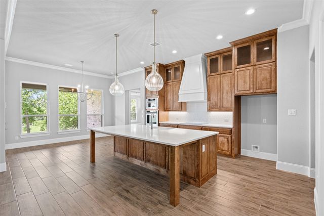 123 Club House Drive, Weatherford, TX 76087