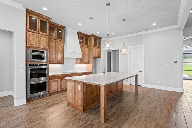 123 Club House Drive, Weatherford, TX 76087