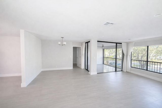 4106 S Carambola Circle 2107, Coconut Creek, FL 33066