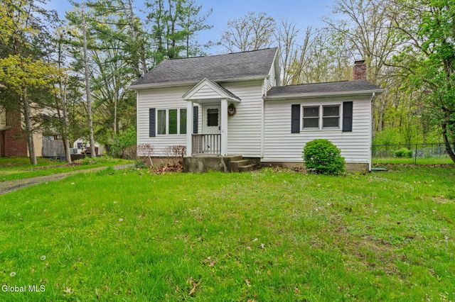 633 Fillmore Avenue, Niskayuna, NY 12304