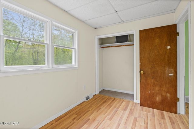 633 Fillmore Avenue, Niskayuna, NY 12304