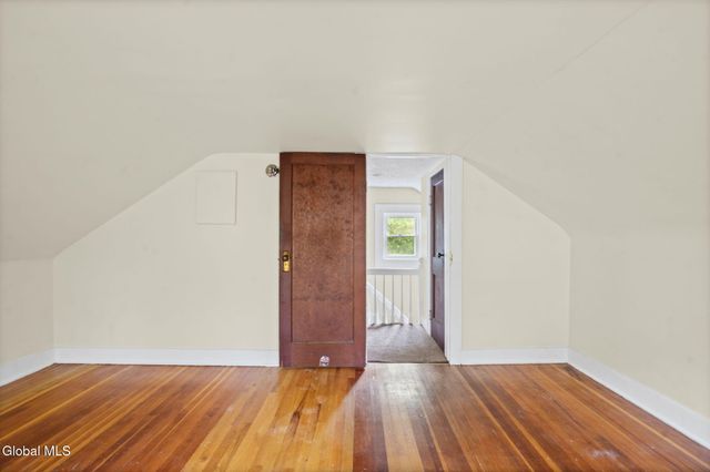 633 Fillmore Avenue, Niskayuna, NY 12304