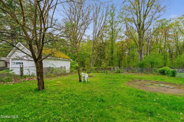 633 Fillmore Avenue, Niskayuna, NY 12304