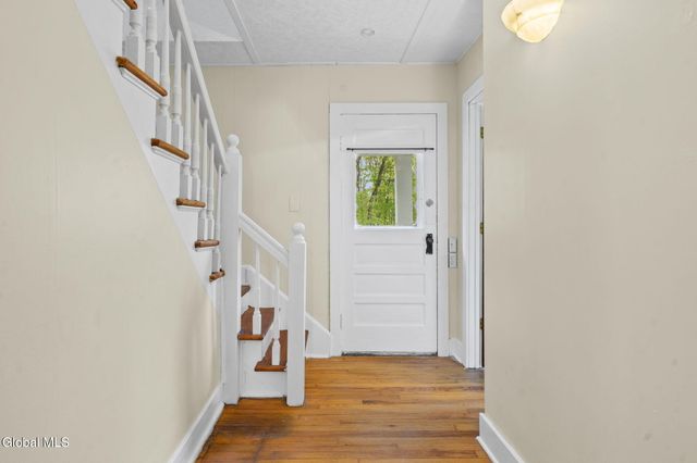 633 Fillmore Avenue, Niskayuna, NY 12304