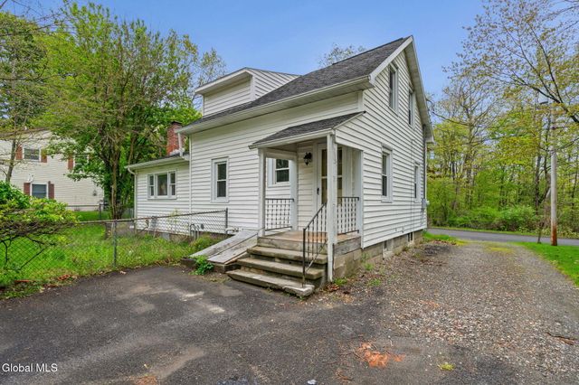 633 Fillmore Avenue, Niskayuna, NY 12304