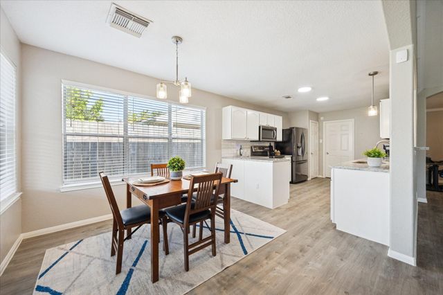 3206 Deer Trail Drive, Alvin, TX 77511