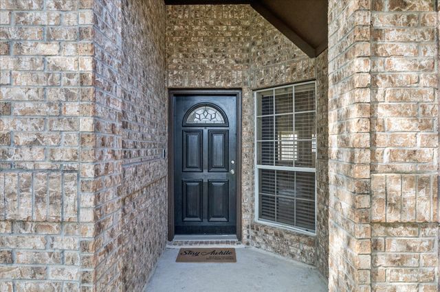 3206 Deer Trail Drive, Alvin, TX 77511