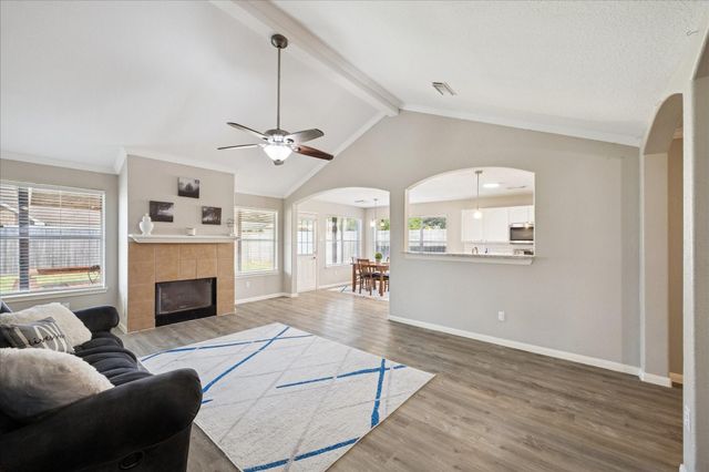 3206 Deer Trail Drive, Alvin, TX 77511