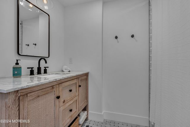 64 Webb Avenue, Ocean Grove, NJ 07756