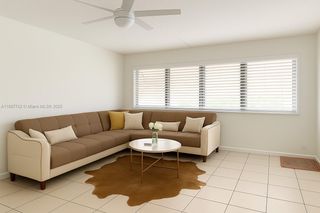 215 SE 3rd Ave 304B, Hallandale Beach, FL 33009