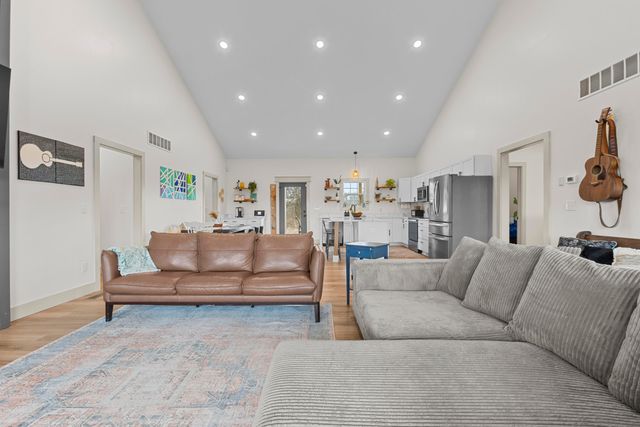 151 Covered Bridge Lane, Frankfort, KY 40601