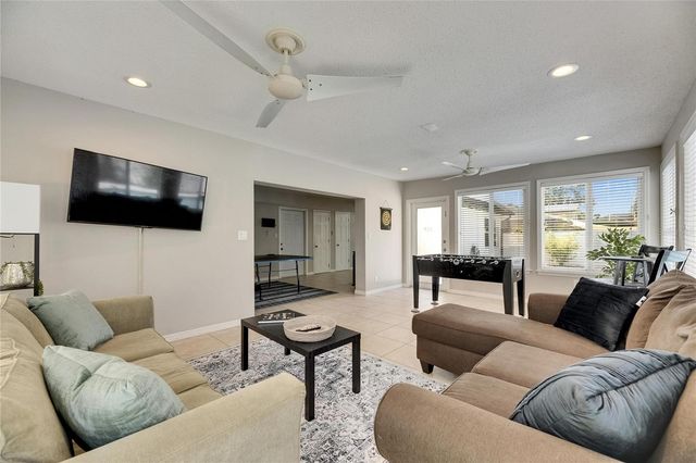 4710 TRAVERTINE DRIVE, Tampa, FL 33615