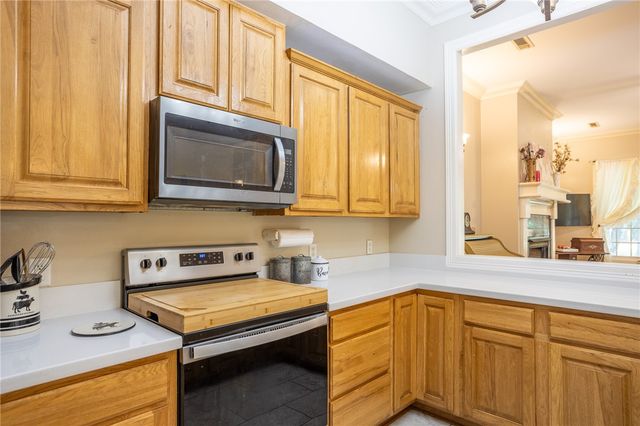 2651 N Westminster Drive, Fayetteville, AR 72704
