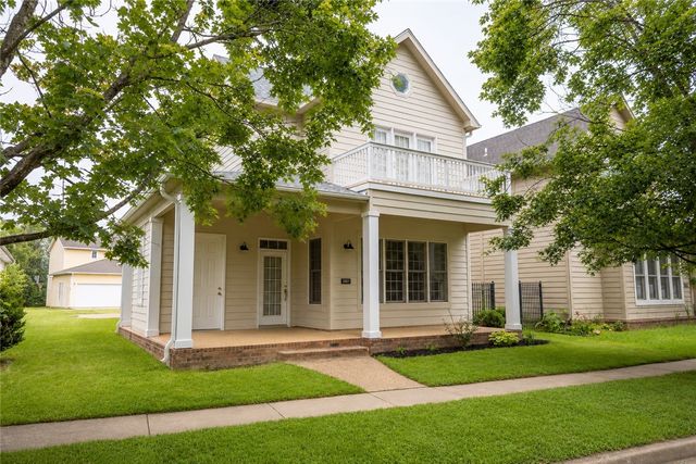 2651 N Westminster Drive, Fayetteville, AR 72704
